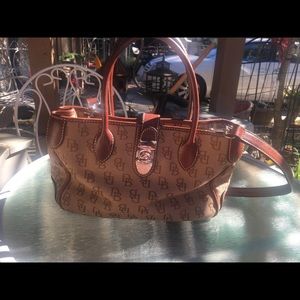 Dooney & Bourke purse